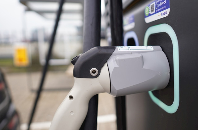 電動汽車充電樁的充電原理及方式？